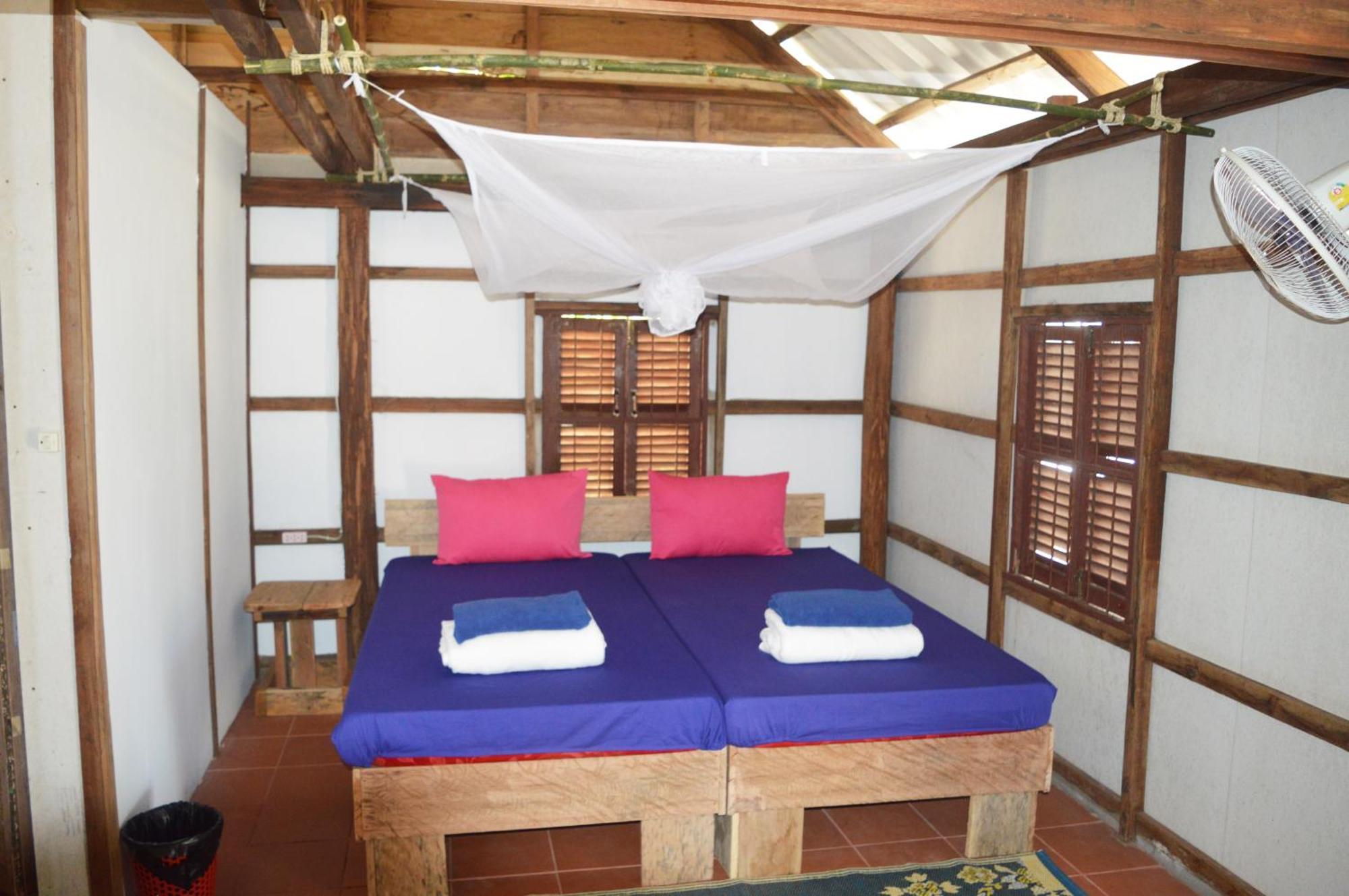 Palm Beach Bungalow Resort Prek Svay Village Екстериор снимка