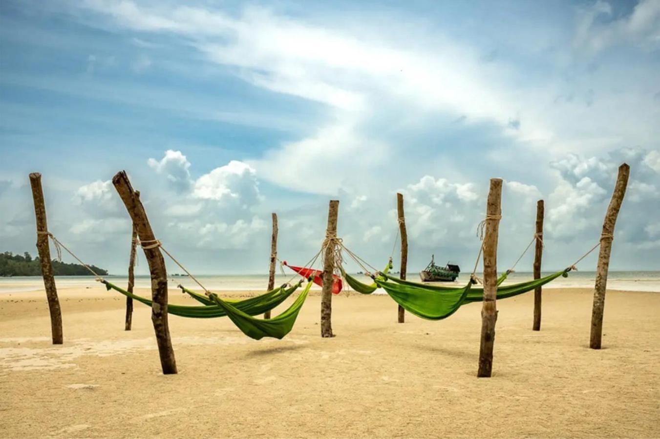 Palm Beach Bungalow Resort Prek Svay Village Екстериор снимка