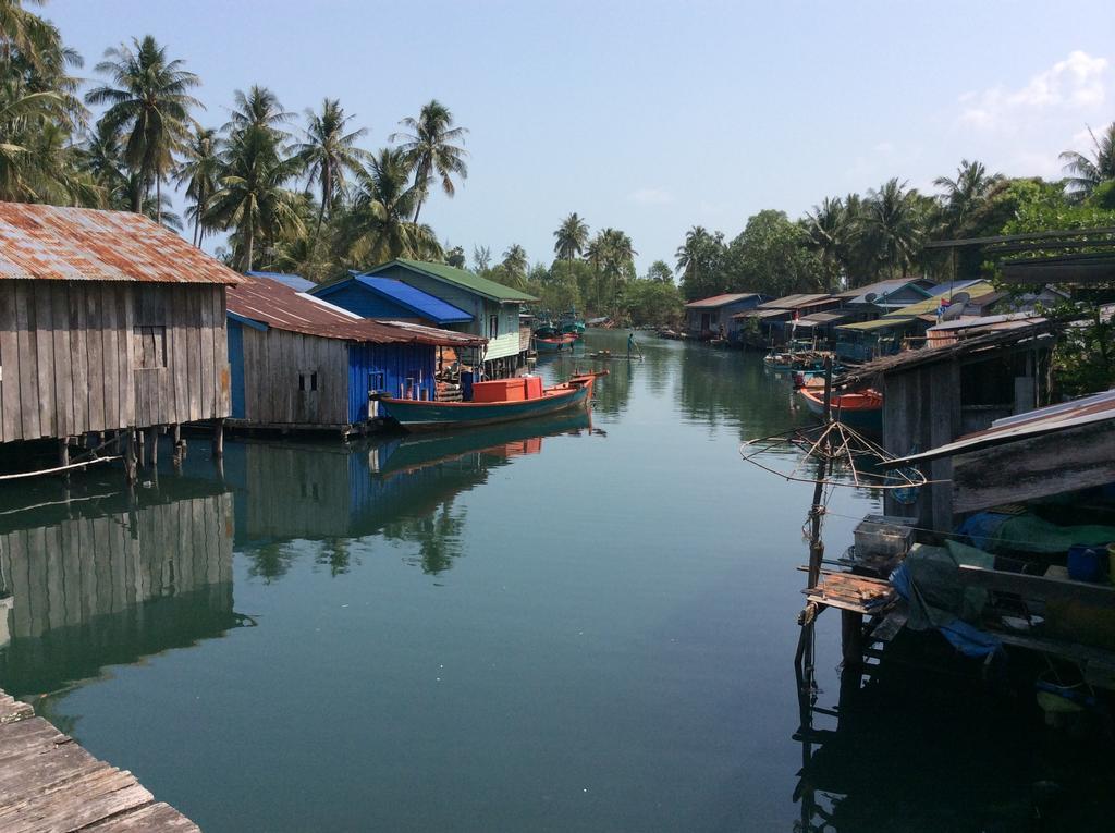 Palm Beach Bungalow Resort Prek Svay Village Екстериор снимка